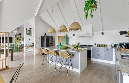 Beer Chalet De Esquí | Sea Holly House - Where Architecture Meets the Ocean