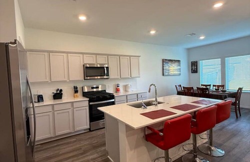 Magnolia Casa | Cozy Magnolia Retreat – 4BR/3BA Family Home