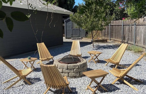 Yuba City Casa | SW Court: family and pet friendly home with easy access to HWY 99 and 20