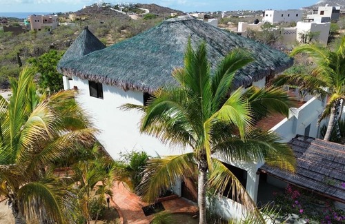Los Zacatitos Casa | Casa de las Mareas, a short walk to the beach, sleeps 12 in San Jose del Cabo.