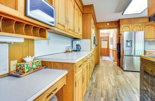 Thomasville Casa | 2 Mi to Main St Thomasville: Family Home w/Games