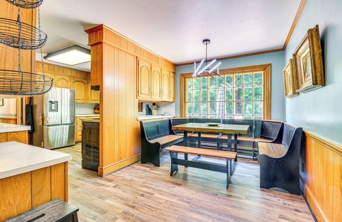 Thomasville Casa | 2 Mi to Main St Thomasville: Family Home w/Games