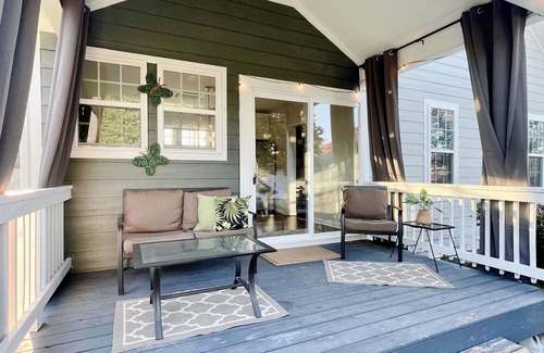 Smithfield Casa | Historic Downtown Gem, 7 mins to Premium Outlets