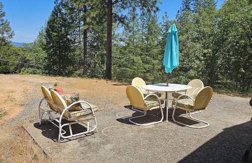Colfax Cabaña | Charming cottage at Boondok Farms in lovely Colfax