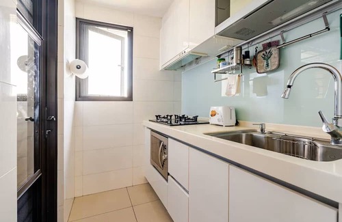 Luzhou Complejo | Family-friendly, River View, Steps to MRT, Pool, Gym