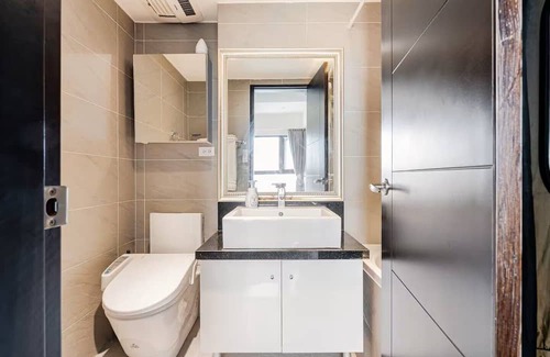 Luzhou Complejo | Family-friendly, River View, Steps to MRT, Pool, Gym