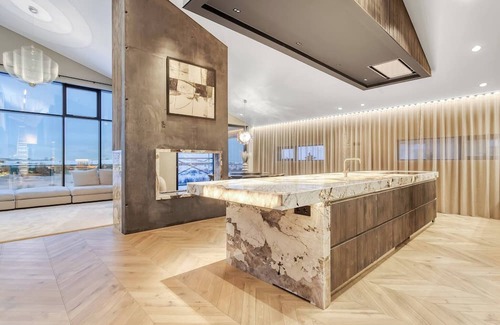 Garðabær Casa | Nordic Retreat by the Water – Hot Tubs & Northern Lights