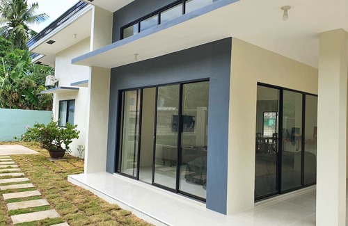 Tawala Casa | Enjoyable 4-bedroom house with AC in Panglao