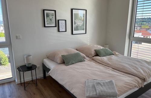Losheim am See Apartamento | Zum See 1 - apartment/apartment, shower, WC