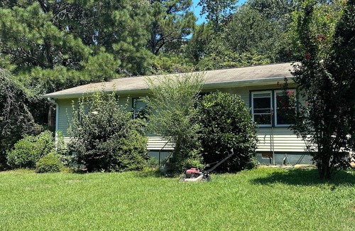Athens Otro | Charming 1-bedroom farmhouse 7 miles from downtown Athens