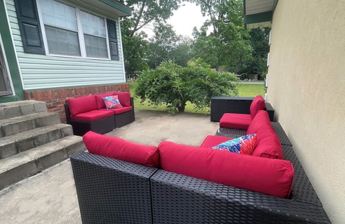 Bainbridge Casa | Lovely 3-bed 2 bath house with boat parking in charming Bainbridge
