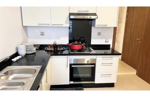Diour Jamaa Apartamento | Premium 3-bedroom app, close to the sea and mall