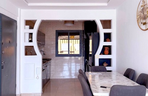 Hjar Ennhal Apartamento | Layla's 3 bedroom Oceanview in Tangier with Pool