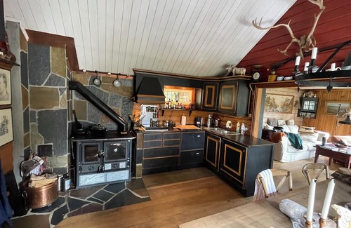 Sor-Aurdal Cabina | Adventure and wilderness in a mountain cabin with canoe, fishing rods, bikes and skiing