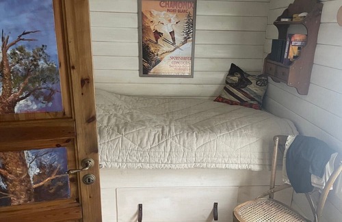 Sor-Aurdal Cabina | Adventure and wilderness in a mountain cabin with canoe, fishing rods, bikes and skiing