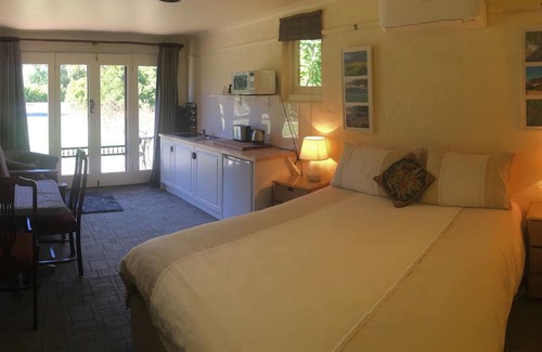 Hamilton Otro | Cosy north facing priv selfcontained Suite set within large garden, 7min to town