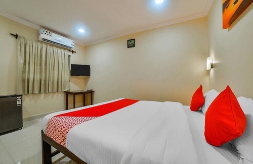 Varanasi Hotel | GOPINATH .P GUEST HOUSE