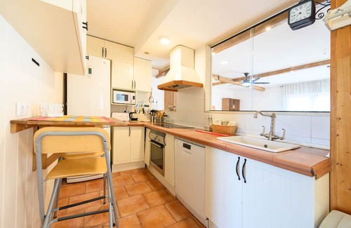 Villa de Vallecas Apartamento | Family Flat with Terrace and Swimming Pool in Private Urbanisation- Madrid