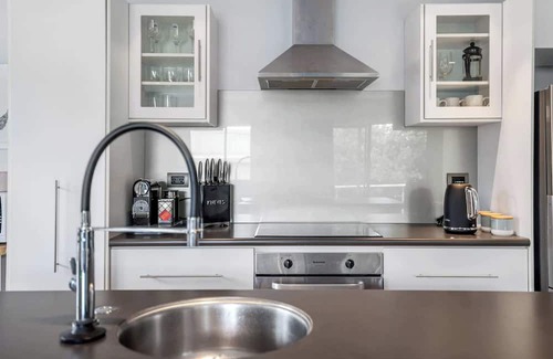 Lynmore Apartamento | Twin Apartments - Walk to Forest with Spa Pools