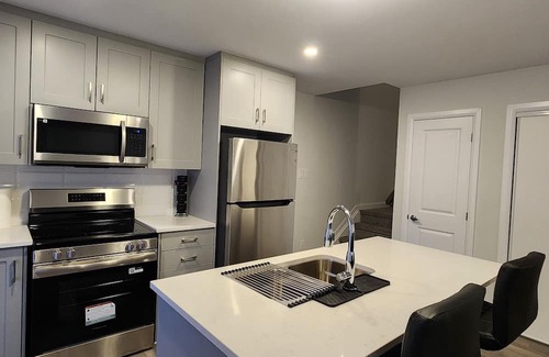 Kanata Lakes - Marchwood Lakeside - Morgan's Grant - Kanata Casa | A Hommy away from Home with Trails & all Amenities within 5mins drive!