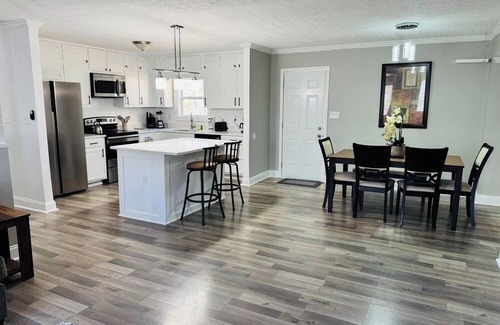 Douglasville Casa | Home away from Home Spacious 5-bedroom house in Douglasville