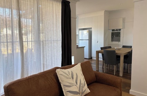 Turvey Park Casa | 5 Hely Avenue, Wagga Wagga