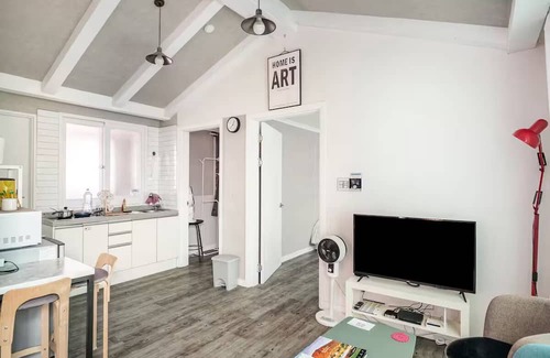 Seogyo-dong Apartamento | COZY - 2 Bedrooms - Elevator/Terrace in Heart of Hongdae- 4 mins walk to subway