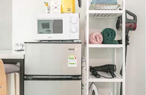 Seogyo-dong Apartamento | COZY - 2 Bedrooms - Elevator/Terrace in Heart of Hongdae- 4 mins walk to subway