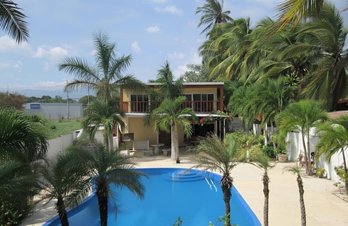 Barranca Apartamento | Jane's Beach Resort Room 1, Beach Hotel