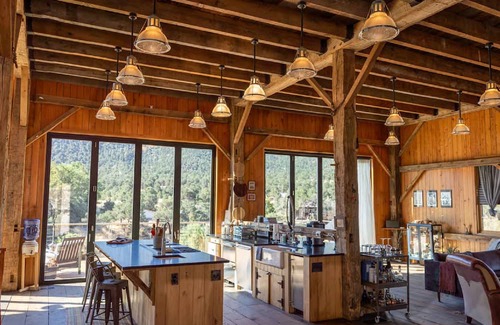 Howard Cabina | LUXURY LODGE ON THE ARKANSAS RIVER NEAR SALIDA COLORADO