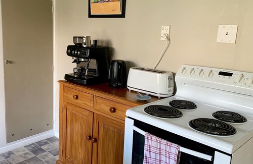 Titahi Bay Casa | Kick back on Kapiti! Your home away from home, just steps from the beach.