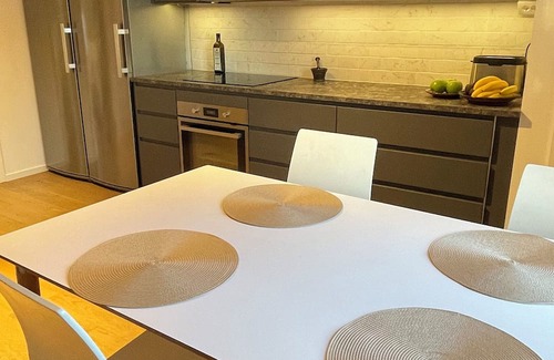 Brunflo Apartamento | Spacious 4-bedroom apartment in Brunflo