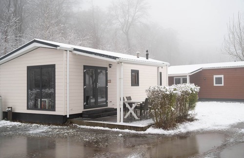 Remersdaal Chalet De Esquí | Camping Natuurlijk Limburg - Chalet 4