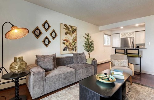 Sunnyside Apartamento | Welcome to our Urban Nest in Sunnyside