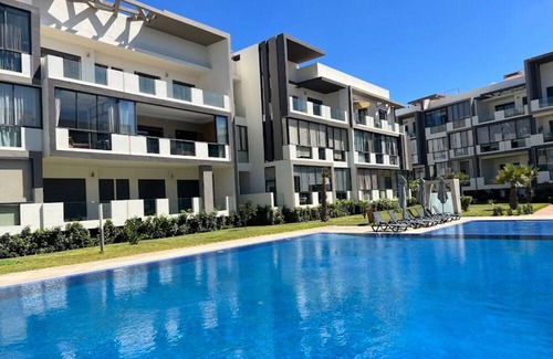 Dar Bouazza Apartamento | Elegant apartment with pool view