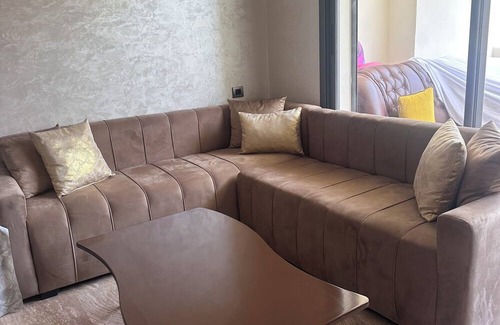 Dar Bouazza Apartamento | Elegant apartment with pool view
