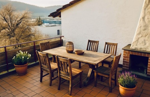 Hofherrnweiler Casa | Urban villa with sunny garden