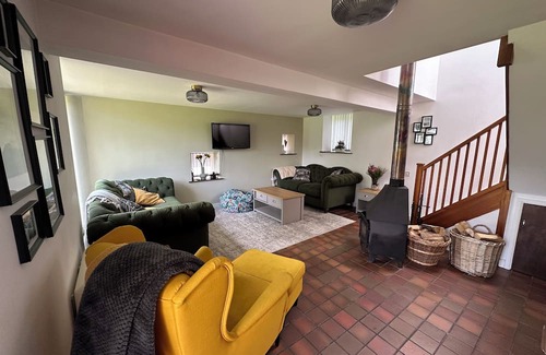 Nannerch Cabaña | The Coach House North Wales, Amazing Views, Hot Tub and Log Fire