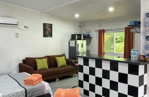 Binalonan Casa | Charming Retreat – Work & Relax in Nature