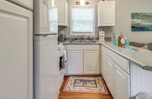 Hampstead Casa | 11 Mi to ICW: Coastal Carolina Home w/Pool Access