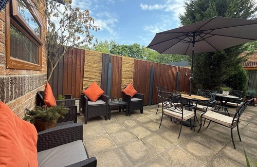 West Bridgford Casa | Studio C - Newly renovated private 1 bed studio