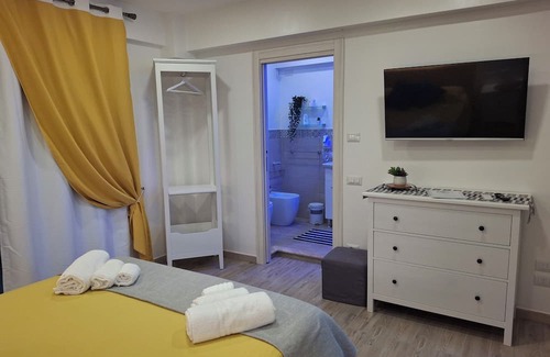 Roccalumera Cama Y Desayuno | BREZZA MARINA A totally new facility with all the requirements.