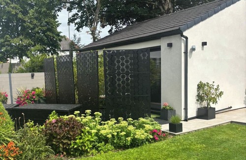 Bolton Cabaña | Cottage - Sleeps 2, Patio & Free On-Road Parking