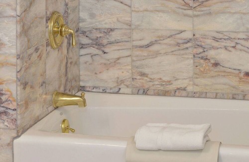 Santa Rosa Hotel | Indulge in a Two Refined Junior Suite Near Fine Dining + Santa Rosa Shops