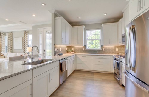 Braden River Villa | Chic Getaway in Bradenton w/Pool Access