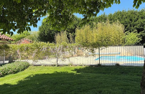 La Peruse Casa | Holiday home in a monumental Charente house.