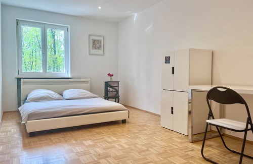 Munchen District Villa | Peace and quiet in the city: large house near Munich ideal for families with a garden