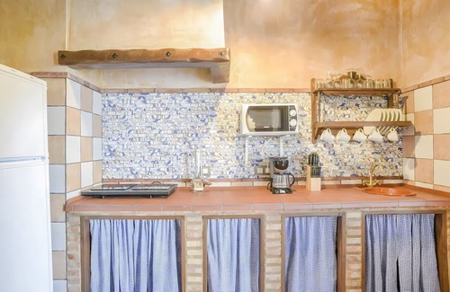 Barbate Apartamento | Apartment 'El Olivo' with Shared Pool, Wi-Fi and Air Conditioning