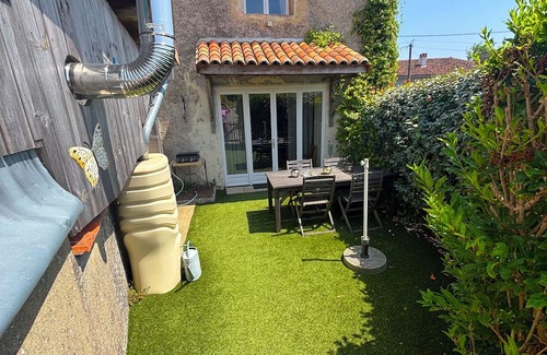 La Peruse Casa | Holiday home with use of garden and swimming pool