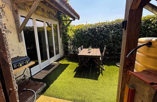 La Peruse Casa | Holiday home with use of garden and swimming pool